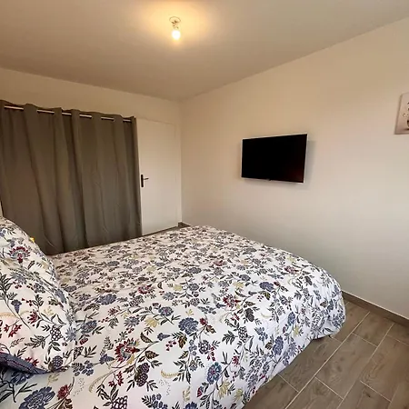 Дом отдыха Maison 24 Couchages Clermont-Creans