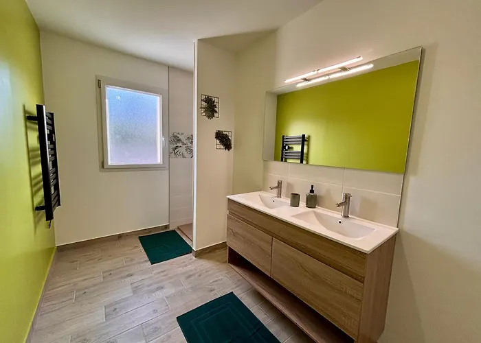 Maison 24 Couchages Clermont-Creans