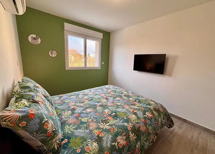 Maison 24 Couchages Ferienhaus *