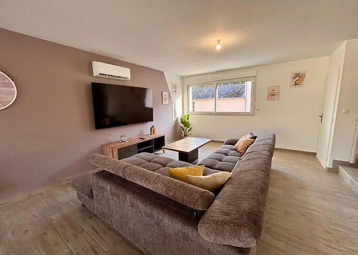 Maison 24 Couchages * Clermont-Creans